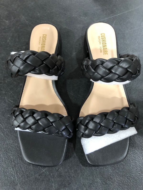 Photo 1 of WOMENS SANDALS SIZE 6.5