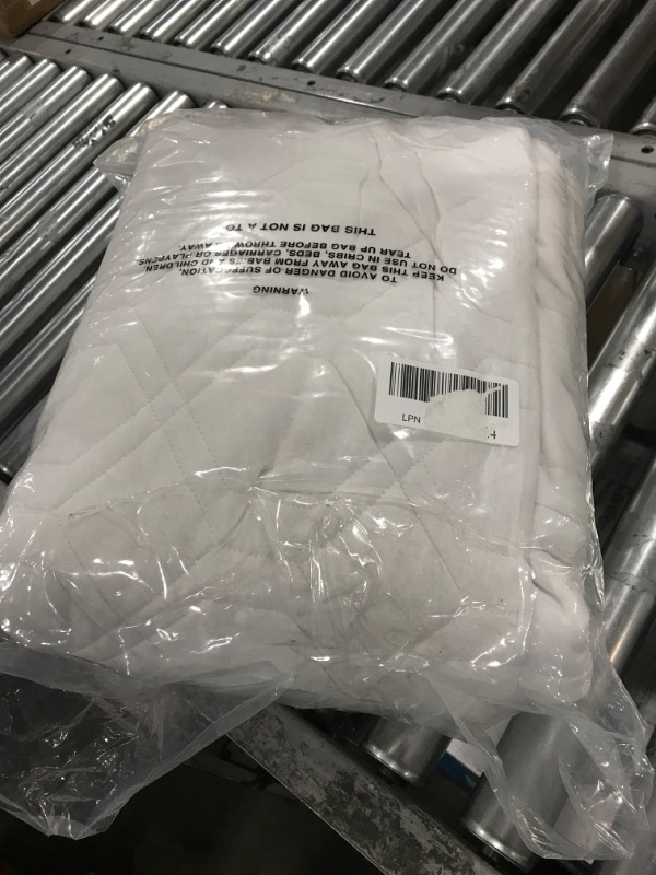 Photo 1 of Amazon Basics Cotton Jersey Blend Quilt Pillow Sham - Standard, White White Standard Quilt Sham