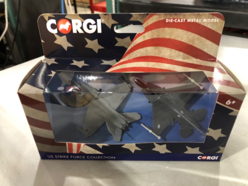 Photo 2 of Corgi CS90684 US Strike Force Collection F-18 & F-16
