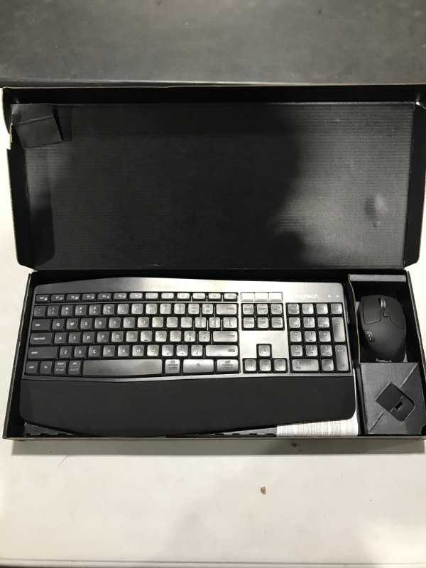 Photo 2 of Logitech MK850 Performance Wireless Keyboard and Mouse Combo