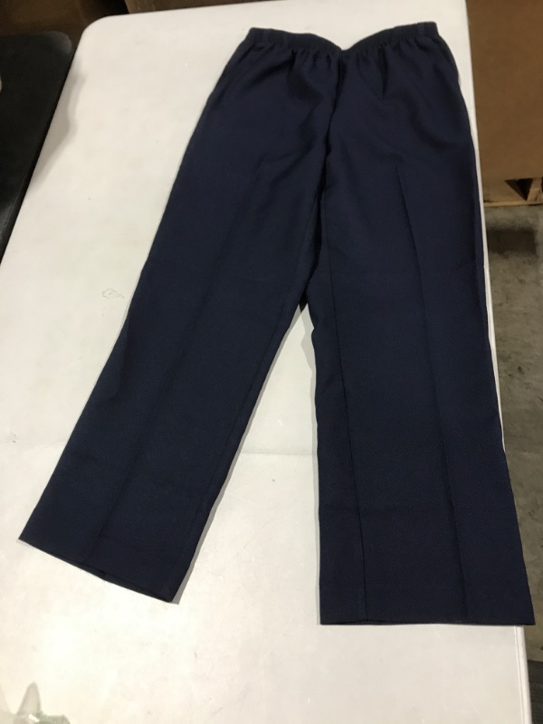 Photo 2 of Alfred Dunner Women's Pull-On Style All Around Elastic Waist Polyester Cropped Missy Pants 6 Petite Navy