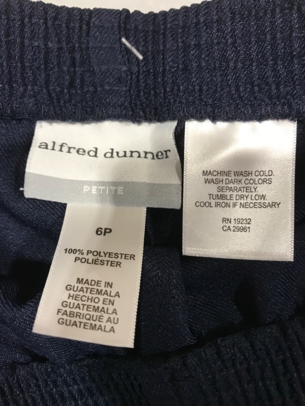 Photo 3 of Alfred Dunner Women's Pull-On Style All Around Elastic Waist Polyester Cropped Missy Pants 6 Petite Navy