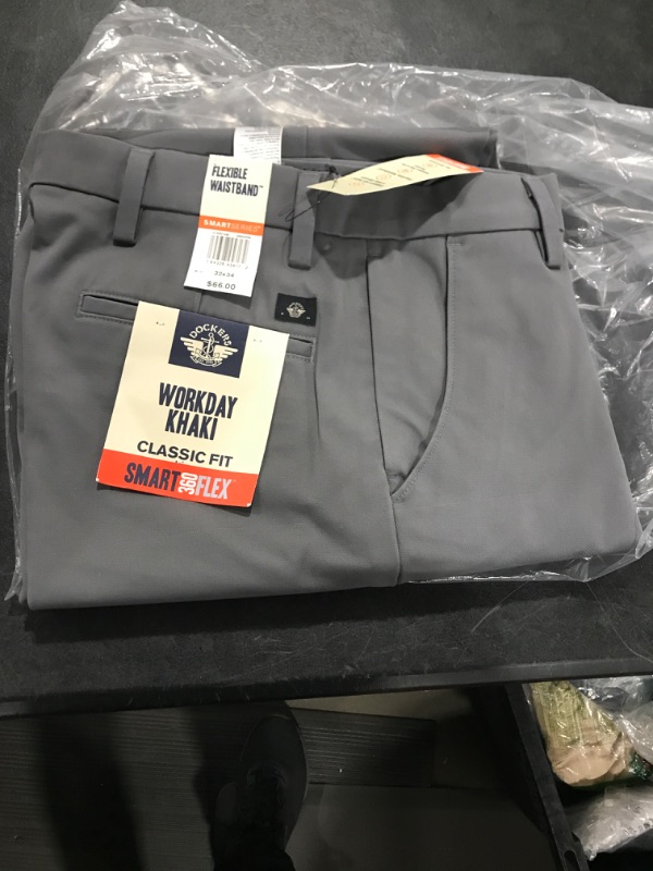 Photo 1 of 32x34 Men's Dockers® Smart 360 FLEX Classic-Fit Workday Khaki Pants