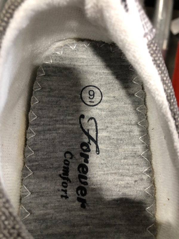 Photo 1 of generic size 9 grey canvas shoe