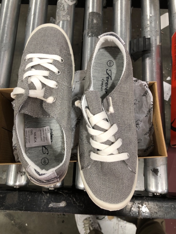 Photo 1 of generic size 9 grey canvas shoe