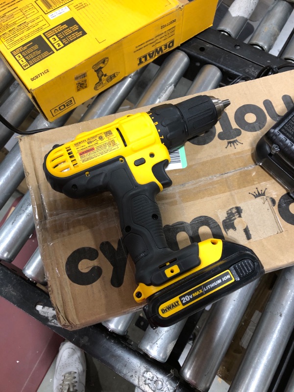 Photo 3 of 20-Volt MAX Cordless 1/2 in. Drill/Driver, (2) 20-Volt 1.3Ah Batteries, Charger & Bag