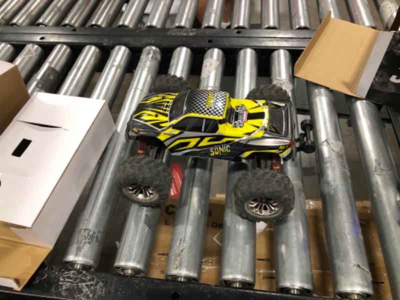 Photo 2 of 1:16 Brushless Large RC Car 60+ kmh Speed and 1:10 Scale Large RC Car 50+ kmh Speed - Kids and Adults Remote Control Car 4x4 Off Road Monster Truck Electric - Waterproof Toys Trucks - 2 Batteries