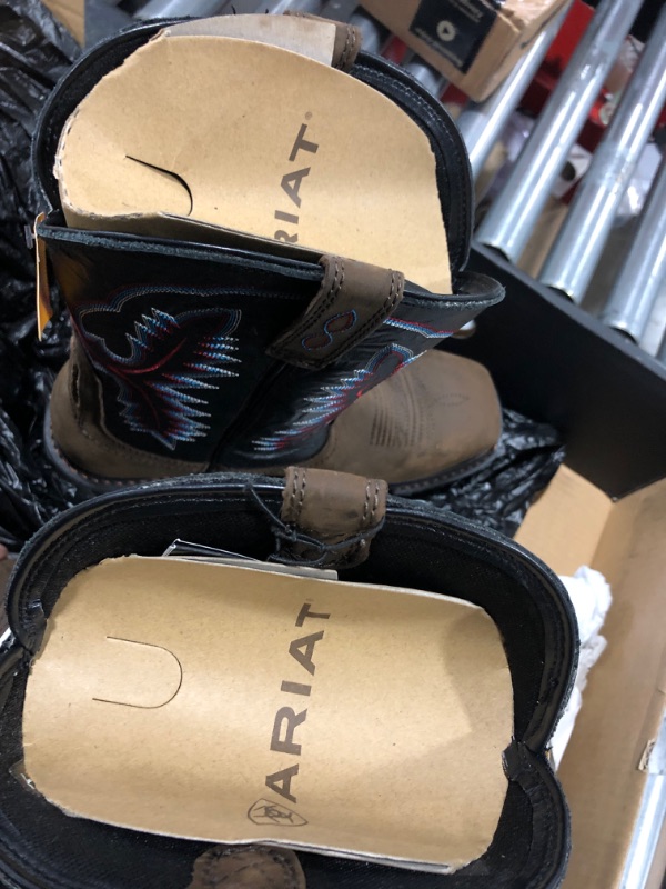 Photo 1 of Ariat Men's WorkHog XT Wide Square Toe Waterproof Carbon Toe Work Boot 11 Wide Oiled Dark Brown/Black