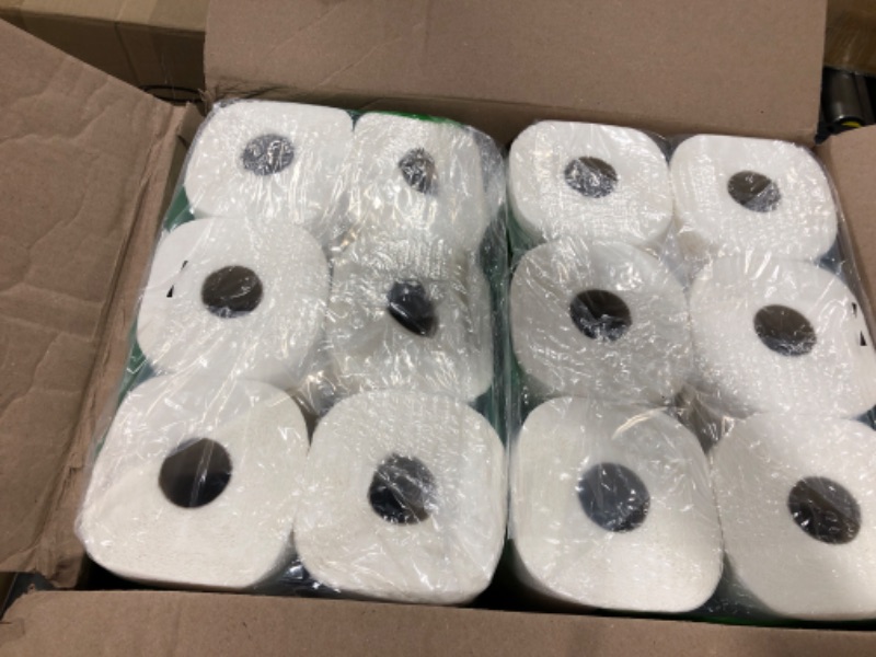 Photo 2 of Amazon Brand - Solimo Basic Flex-Sheets Paper Towels