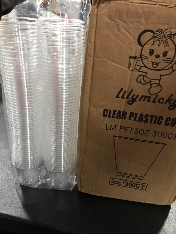 Photo 1 of 300 count 3oz clear plastic cups