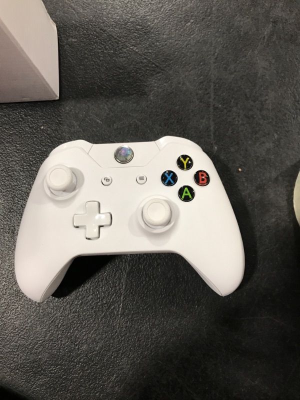 Photo 2 of Chasdi Xbox one Wireless Controller V2 for All Xbox One Models, Series X S and PC (White)
