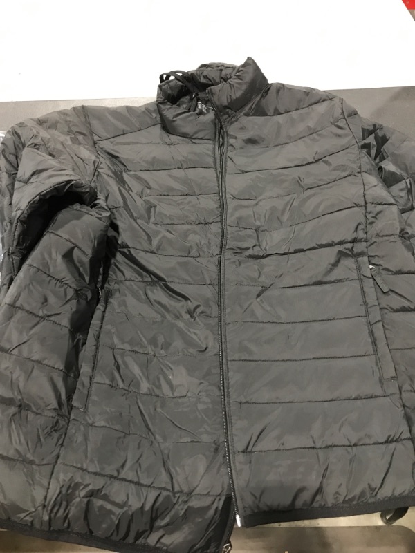 Photo 2 of Amazon Essentials Men's Packable Lightweight Water-Resistant Puffer Jacket (Available in Big & Tall)
