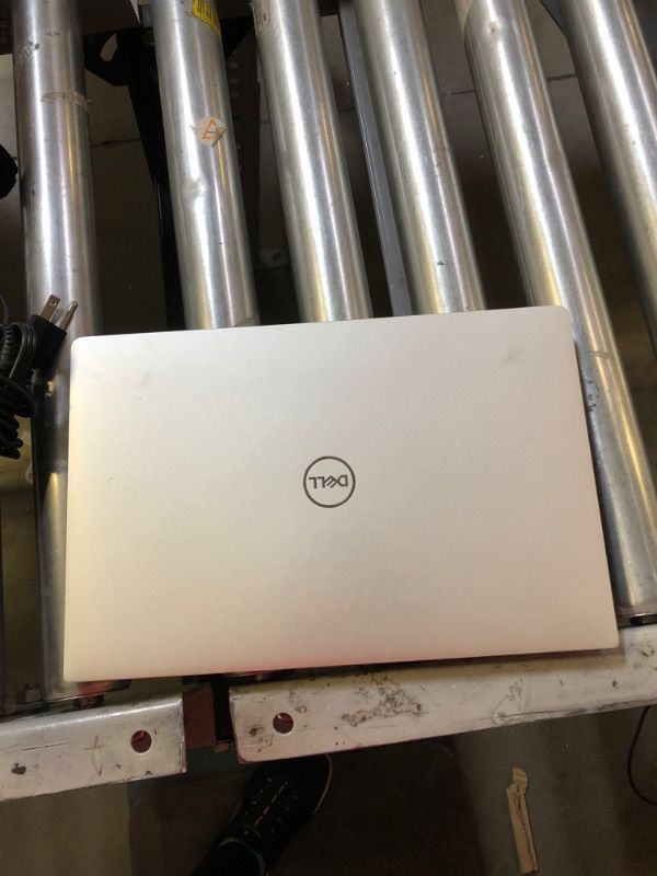 Photo 3 of Dell XPS 13 9380 13.3" Laptop - Intel Core i5-8265U; 8GB RAM; 256GB Solid State Drive; Intel UHD 620