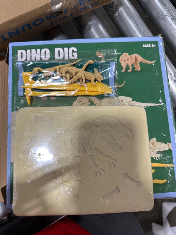 Photo 2 of Dino Dig Dinosaur Excavation Kit 6 + Yrs. Brand New in Box
