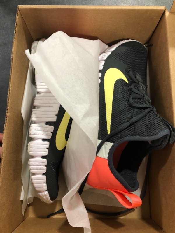 Photo 1 of 7.5 NIKE Running Shoes 
