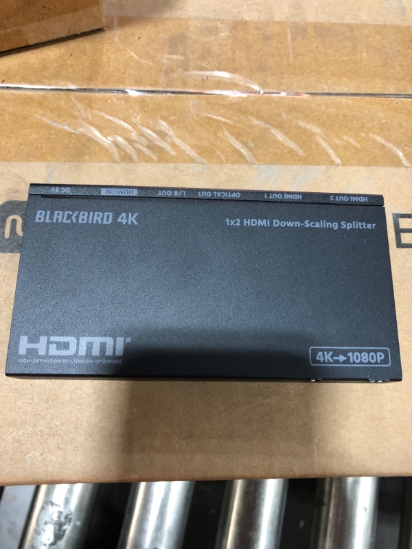 Photo 1 of Monoprice 136741 Blackbird 4K 1x2 HDMI Splitter, Supports HDMI 2.0, Hdcp 2.4K@60Hz, YUV 4: Featuring 4K to 1080p Downscaling 1 x 2