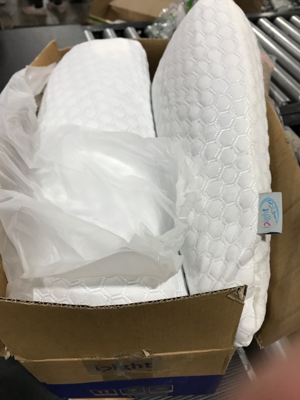 Photo 1 of 2 tempur pedic pillows