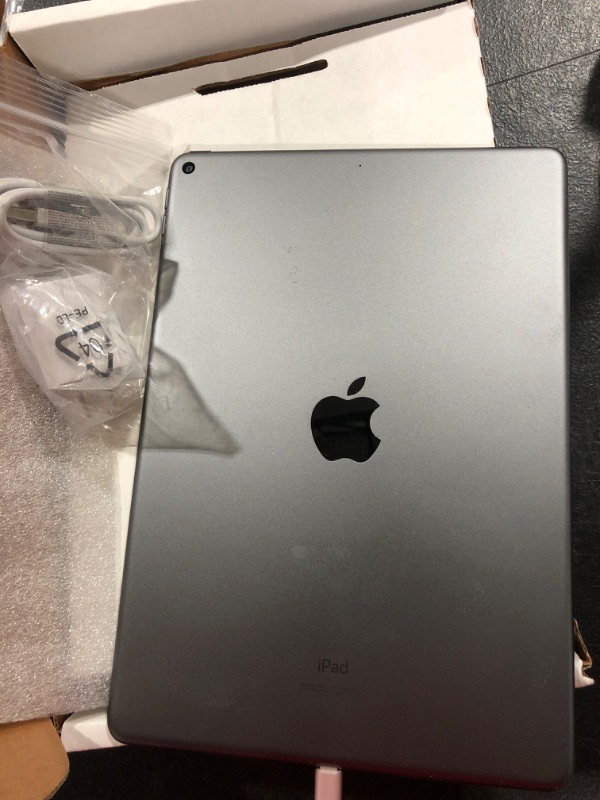 Photo 1 of Apple iPad Air 10.5-inch (3rd Gen) Tablet A2152 (Wi-Fi Only) - 64GB / Space Gray (Renewed) Space Gray 64 GB