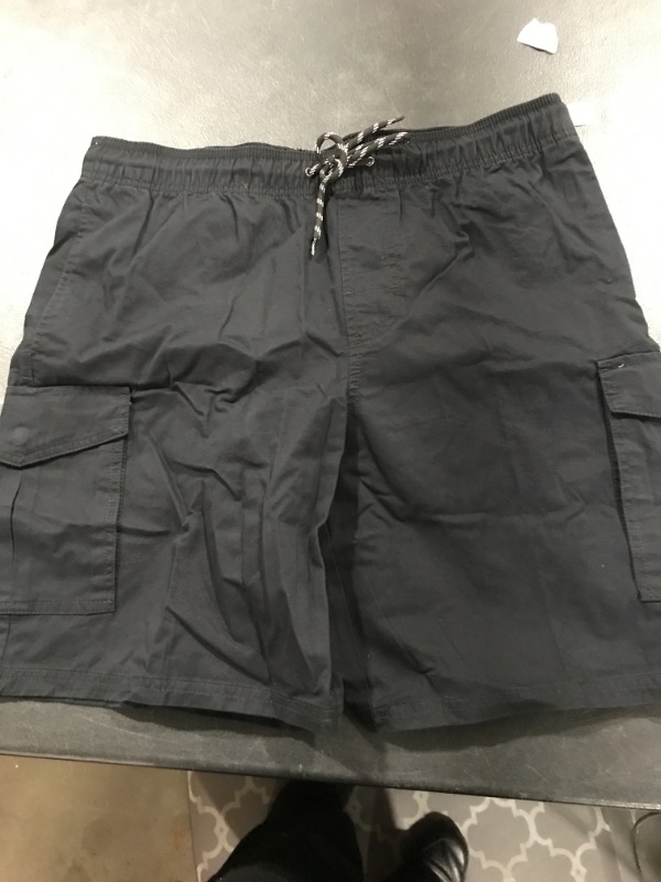 Photo 2 of Amazon Essentials Men's 9" Elastic Waist Cargo Short Large Black