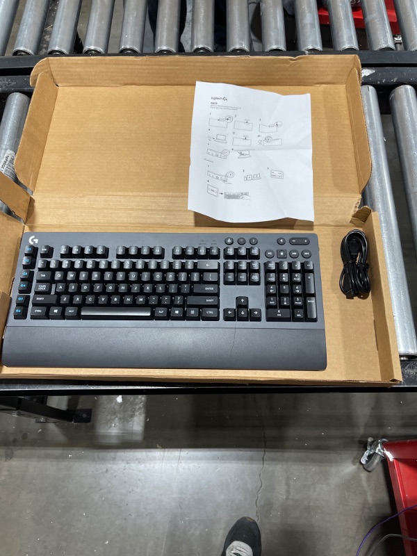 Photo 2 of Logitech G613 LIGHTSPEED Wireless Mechanical Gaming Keyboard, Multihost 2.4 GHz + Blutooth Connectivity - Black