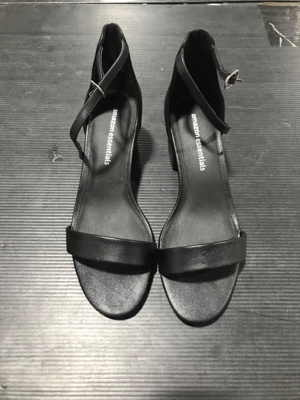 Photo 2 of AMAZON BASICS WOMENS HEELS BLACK SIZE 8