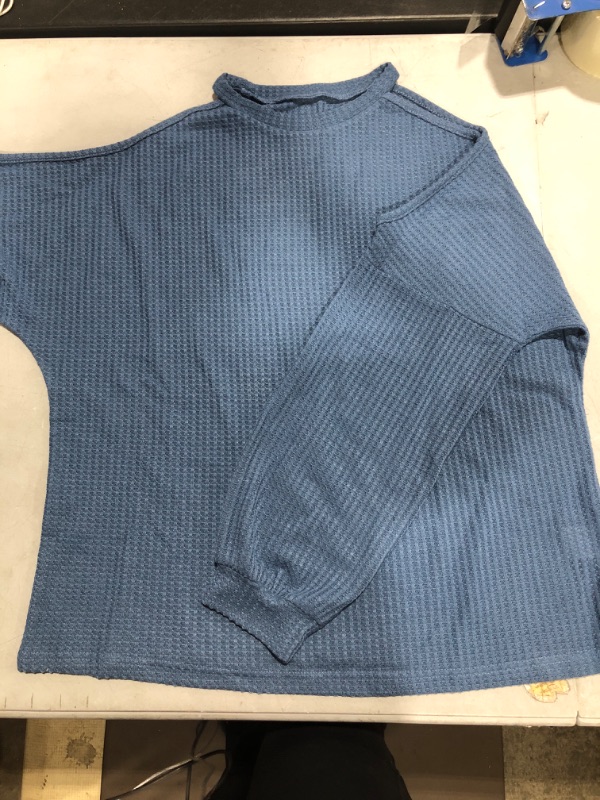 Photo 1 of 1xl blue cold shoulder shirt 