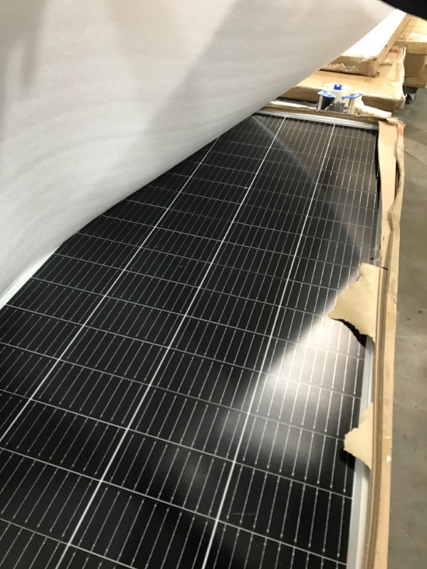 Photo 2 of RICH SOLAR 200 Watt 12 Volt 9BB Cell Monocrystalline Solar Panel High Efficiency Solar Module for RV Trailer Camper Marine Off Grid
(UNABLE TO TEST FUNCTIONALITY)
