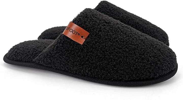 Photo 1 of 7.5-8.5 ofoot Womens Warm Fuzzy House Slippers Indoor Slip On Bedroom Shoes with Memory Foam Insole Non Skid Rubber Soles
