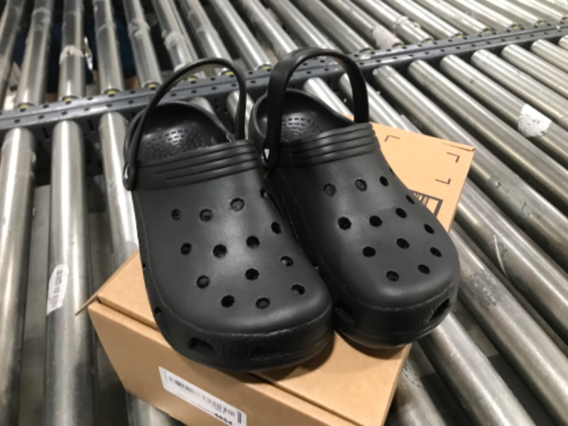 Photo 1 of Crocs Unisex-Adult Classic Clog --- SIZE MEN'S  7.5 (38)