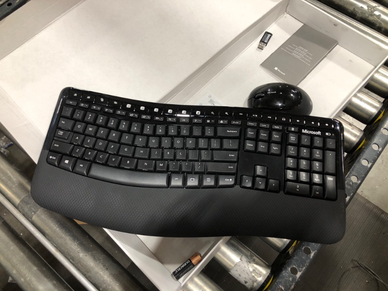 Photo 2 of Microsoft Wireless Comfort Desktop 5050 - Black. Wireless, Ergonomic Keyboard and Mouse Combo. Built-in Palm Rest and Comfort Curve Design. Customizable Windows Shortcut Keys

