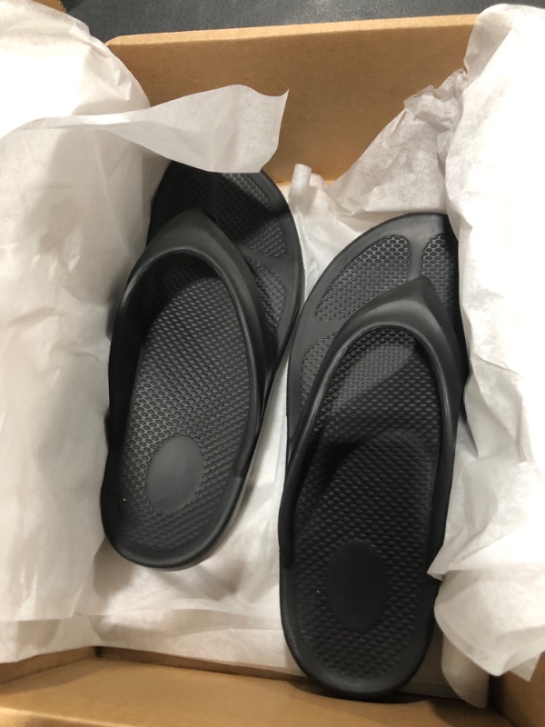 Photo 1 of BLACK SANDALS SIZE UNKNOWN 