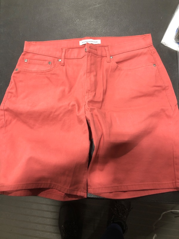 Photo 1 of AMAZON ESSENTIALS SHORTS SIZE 32