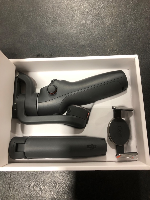 Photo 2 of DJI Osmo Mobile 6 Smartphone Gimbal