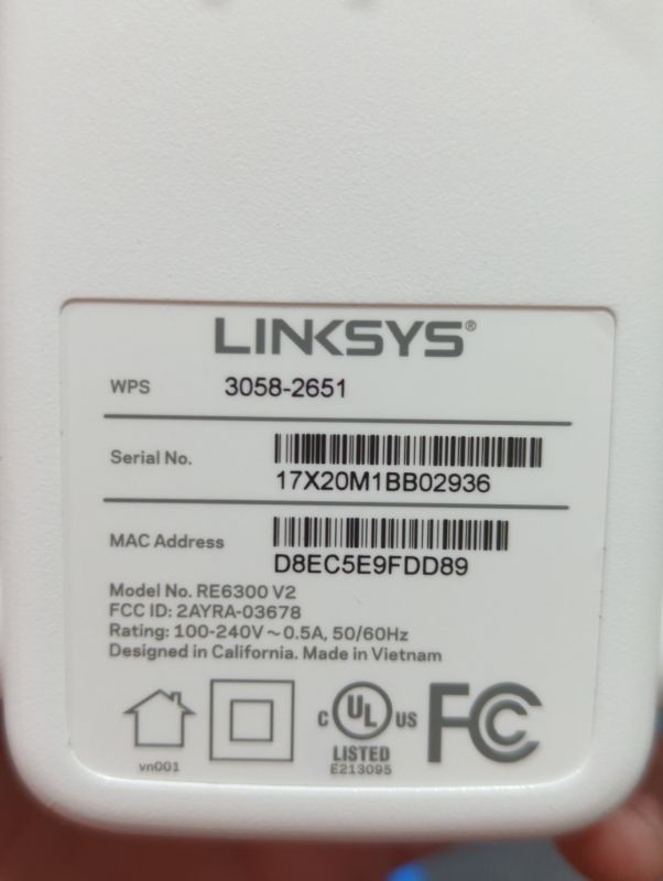 Photo 3 of Linksys RE6300 AC750 Boost Dual-Band Wi-Fi Gigabit Range Extender / Repeater