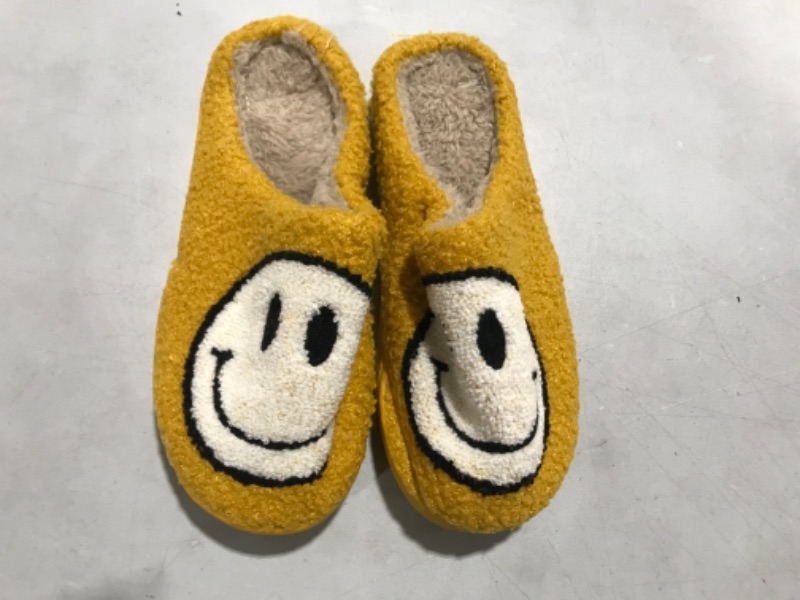 Photo 2 of AIMINUO Women's Men's Retro Preppy Happy Face Slippers Comfy Warm Plush Slip-On House Slipper for Winter Indoor Soft Cushion Non-slip Fluffy Slides Slippers Yellow 6.5-7.5 Women/6-7 Men