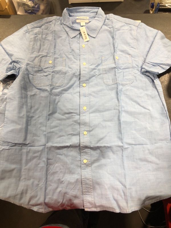 Photo 2 of Amazon Essentials Men's Slim-Fit Short-Sleeve Chambray Shirt X-Large Light Blue