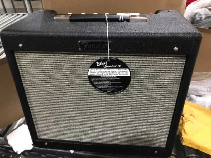 Photo 2 of Fender Blues Junior IV, Black Guitar Amplifier 2231500000
