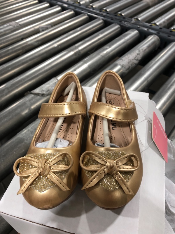 Photo 2 of Kids Gold Sandals - Size 6M