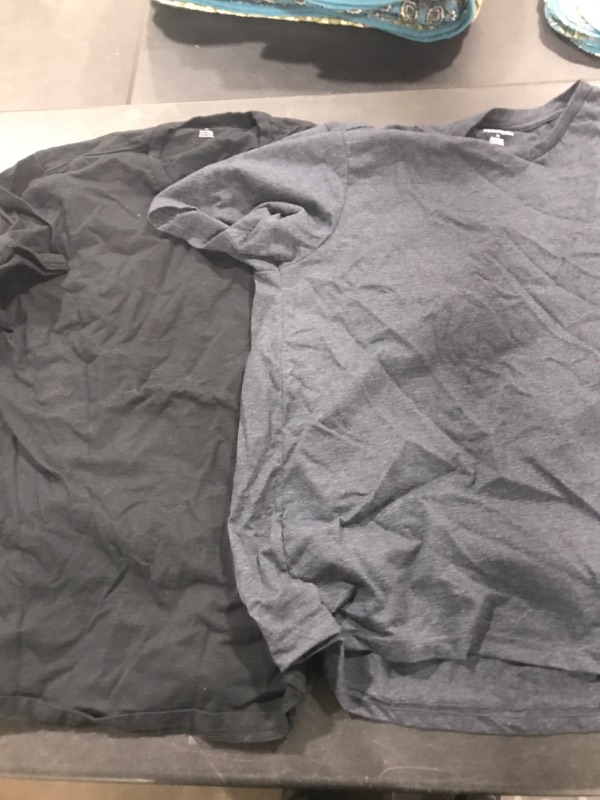 Photo 2 of Amazon Essentials Men's Regular-Fit Short-Sleeve V-Neck T-Shirt, Pack of 2 Medium Dark Navy/Charcoal Heather