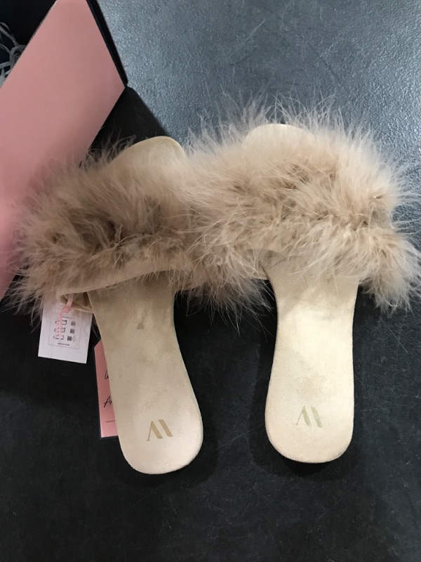 Photo 2 of Amélie Home Mothers Day Gifts for Mom from Daughter Son Fashion Slide Slippers Furry Turkey Feather Open Toe Comfy Fuzzy Suede Lined House Sandals SIZE 8