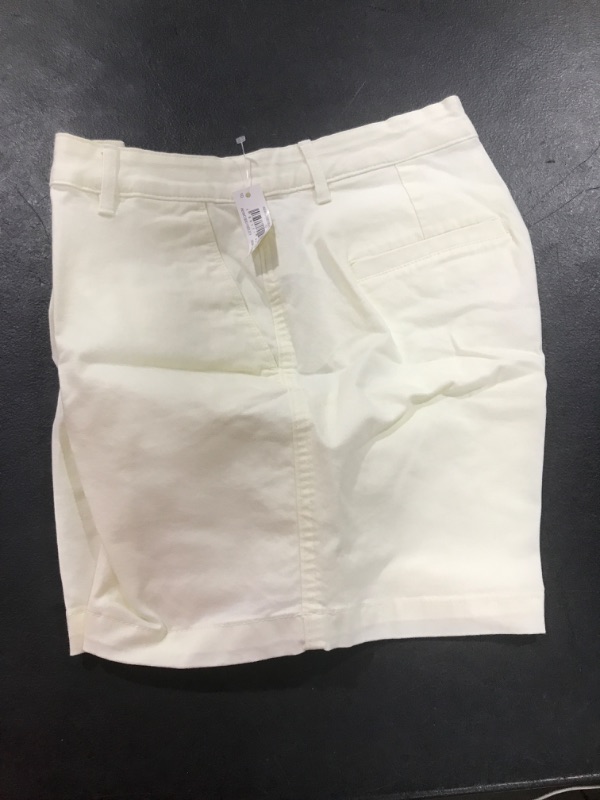 Photo 2 of Amazon Essentials Women's 5" Inseam Chino Short  SIZE 10