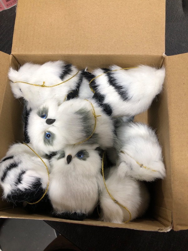Photo 1 of 12 Pcs Christmas Hanging Owl Ornaments White Faux Fur Owl Christmas Ornament Furry Owl Decor Woodland Christmas Decorations for Tree Animal Bird Decorative Hanging Ornaments for Home Window Party
