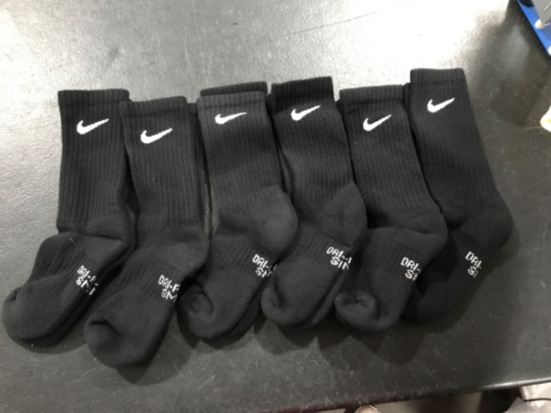 Photo 1 of 6 pairs Nike socks