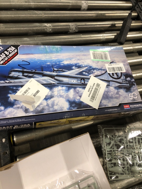 Photo 1 of Academy Hobby Model Kits Scale Model : Airplane & Jet Kits (1/72 B-29A Enola Gay & Bockscar) (FOR PARTS)