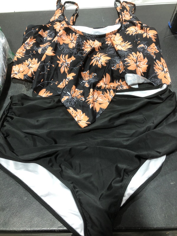 Photo 1 of  Women's Two Piece Plus Size Bathing Suit FloralSwimsuit  3XL