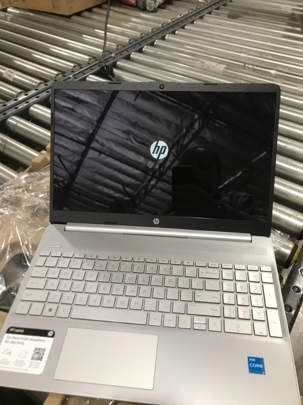 Photo 1 of HP - 15.6" Touch-Screen Laptop - Intel Core i3 - 8GB Memory - 256GB SSD - Natural Silver
