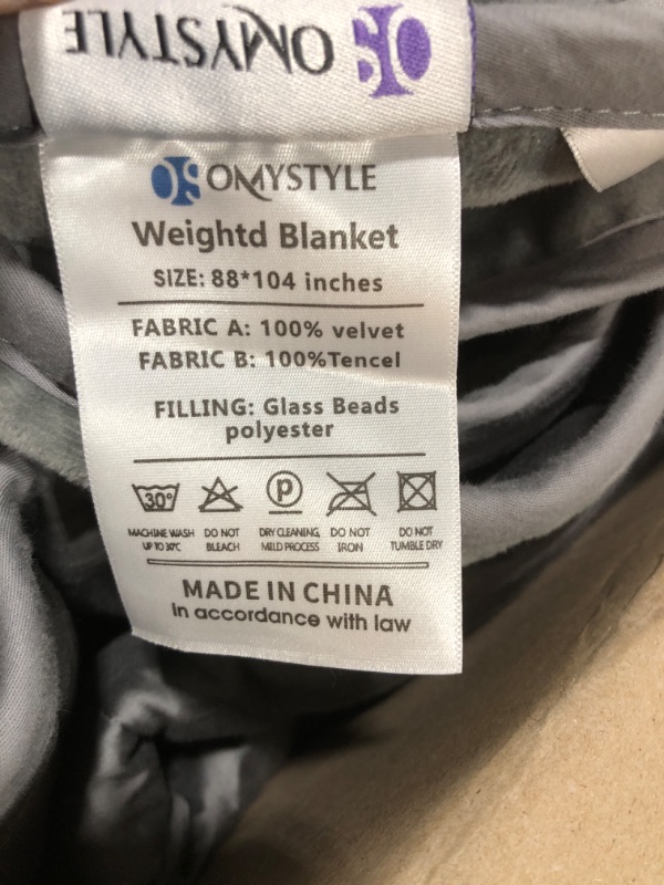 Photo 3 of  OMYSTYLE King Size Weighted Blanket 20lbs(88 ft ftx104 ft ft, Double-Sided), Reversible Weighted Blanket with Warm Short Plush and Cool Tencel Fabric for All Season Use 