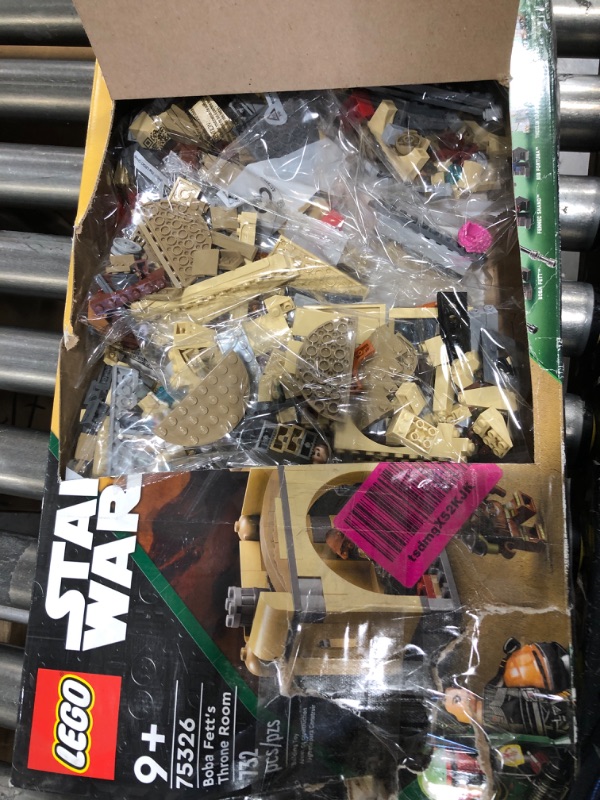 Photo 2 of LEGO Star Wars Boba Fett’s Throne Room 75326 Building Kit 