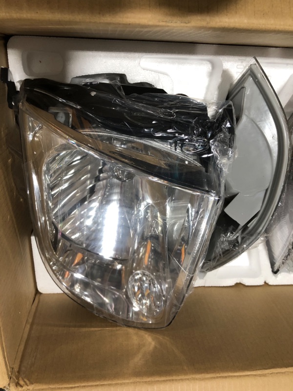 Photo 3 of DWVO Headlight Assembly Compatible with 2005-2006 Tundra Double/Crew Cab 2005 2006 2007 Sequoia Chrome Housing Clear Lens Clear Reflector (Not suitable for Regular Cab and Assess Cab) 