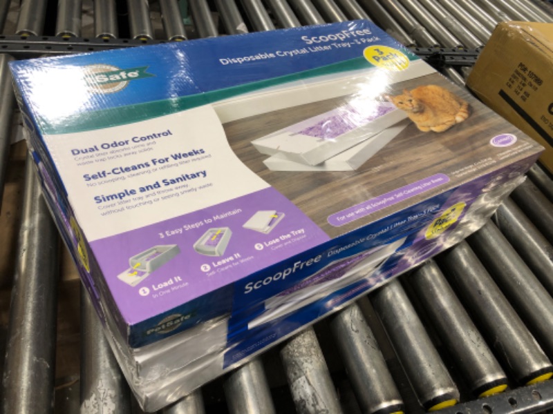 Photo 2 of  PetSafe ScoopFree Disposable Crystal Litter Tray 3-Pack 